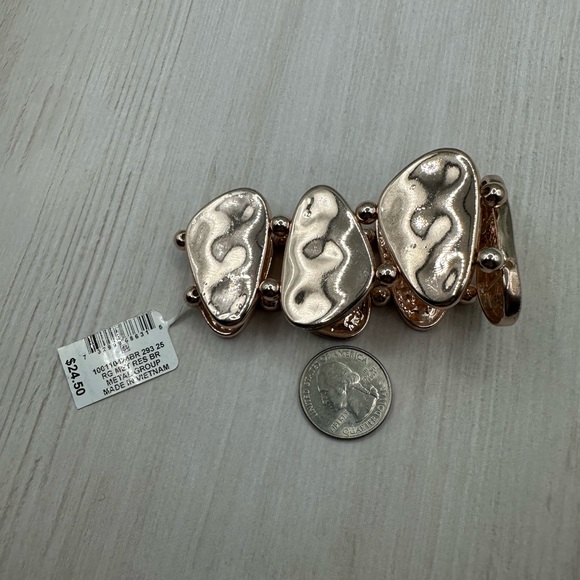NWT Style & Co Hammered Rose Goldtone Stretch Bracelet - Picture 3 of 6